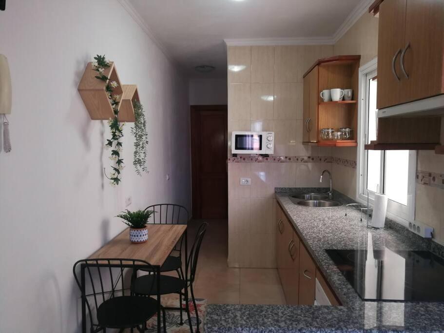 Acogedor Atico Con Terraza En San Cristobal De La Laguna エクステリア 写真